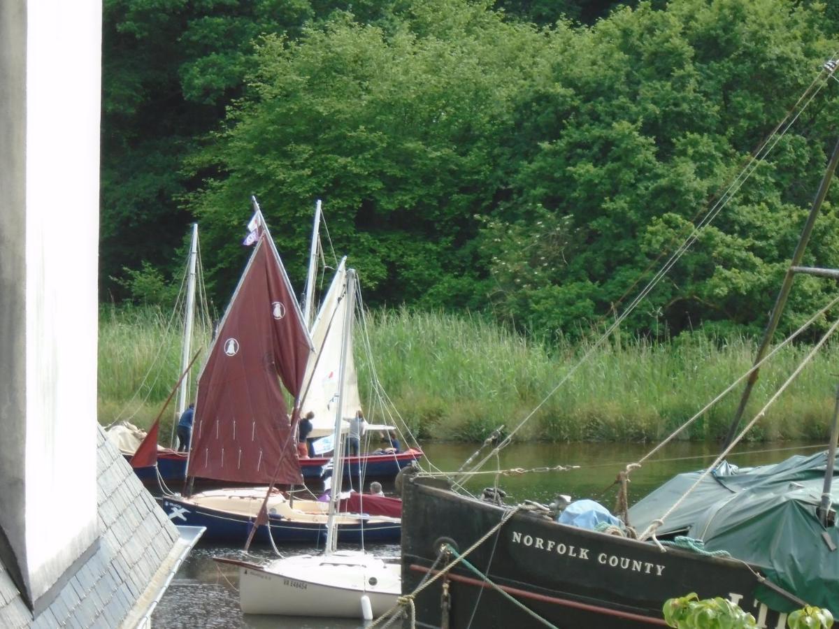 Crew Quarters Port Launay Châteaulin Exterior photo